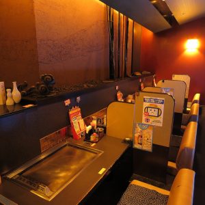 「お好み焼き 徳川総本店」のカウンター席画像